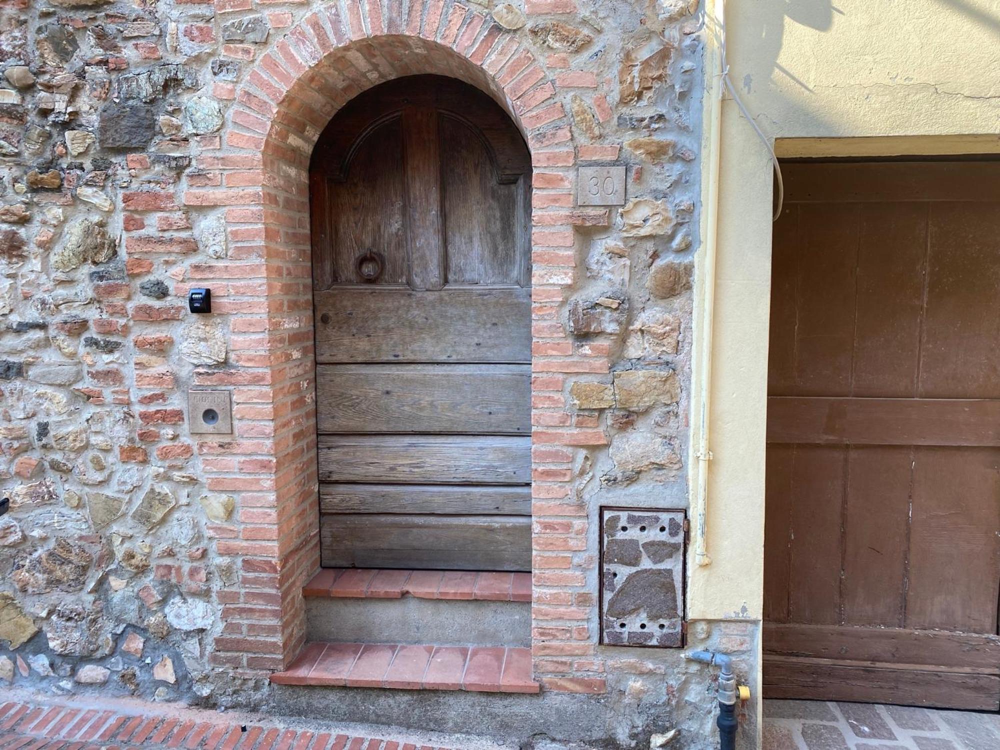 Ferienwohnung La Ginestra - Terrazza Orciatico Exterior foto